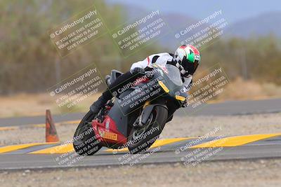 media/Sep-10-2022-SoCal Trackdays (Sat) [[a5bf35bb4a]]/Turn 6 (1140am)/